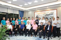 赣州市南康区人民政府李赣兴区长一行莅临深圳市南康商会指导工作
